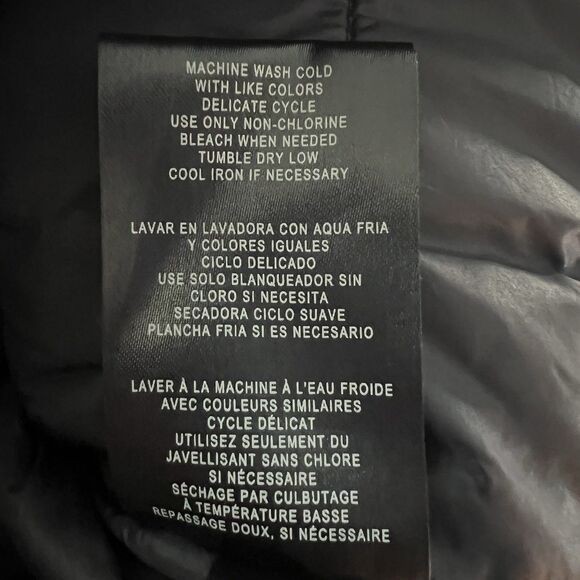 Tommy Hilfiger Men’s Jacket Large Hooded  Wind Breaker - Picture 8 of 8